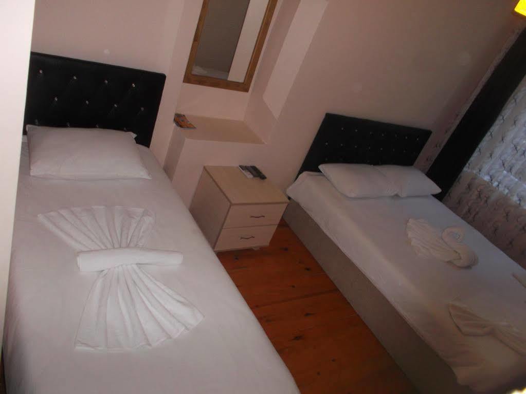 Konut Wooden House Hotel Истанбул Екстериор снимка